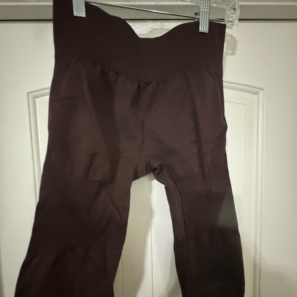 Brown lazuli leggings size medium